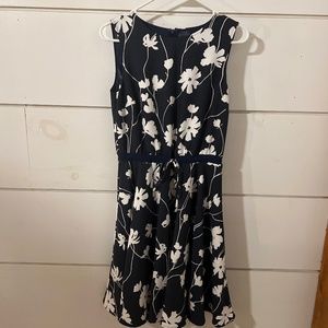 Brooks Brothers Size 2 dress navy and white